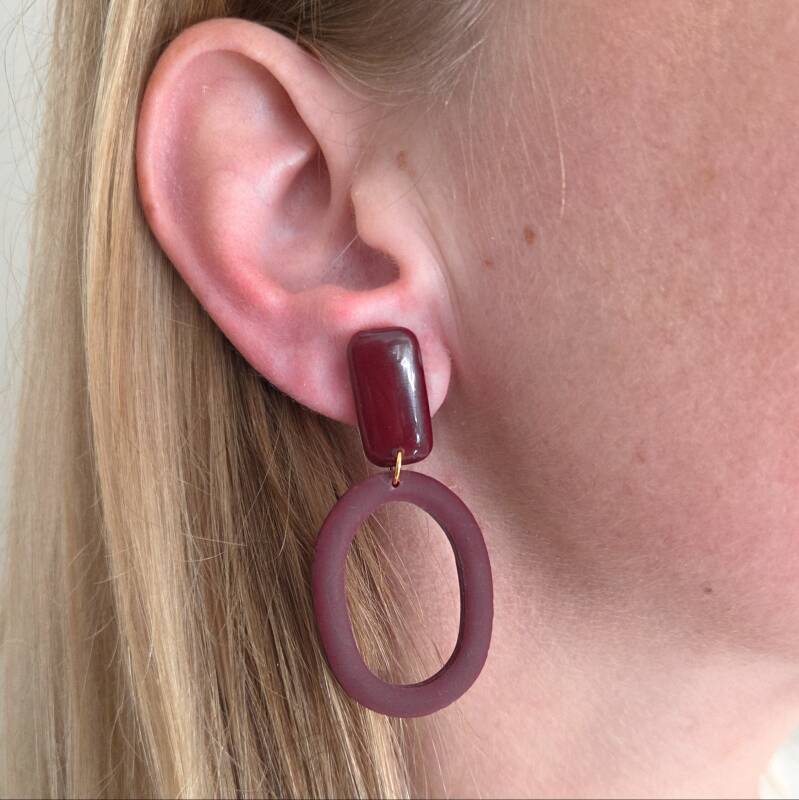 Wies - Rode oorbellen detailfoto van Joy & Clay
