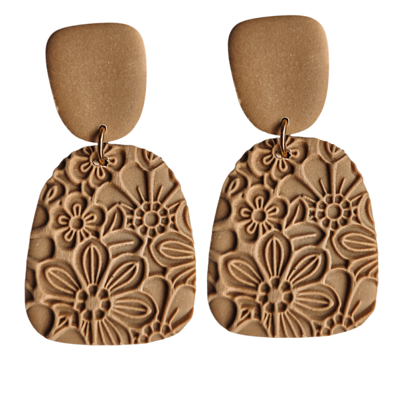 Bloemenprint oorbellen latte handgemaakte oorbellen van Joy & Clay