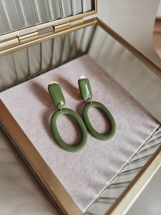 Clip oorbellen statement groen