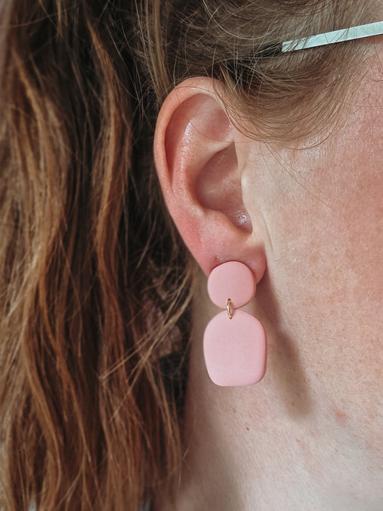 Clip oorbellen organisch roze