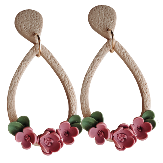 Druppel oorbel roze bloemetjes handgemaakte oorbellen van Joy & Clay