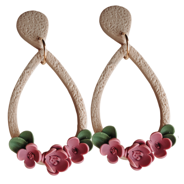 Druppel oorbel roze bloemetjes handgemaakte oorbellen van Joy & Clay