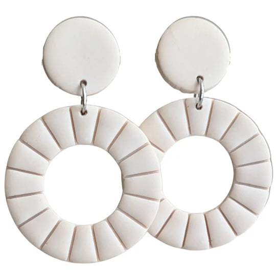 Clip oorbellen cirkels beige