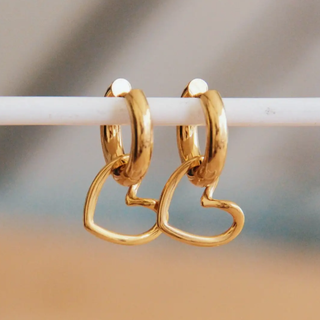 Ring met hartje goud handgemaakt sieraad van Joy & Clay